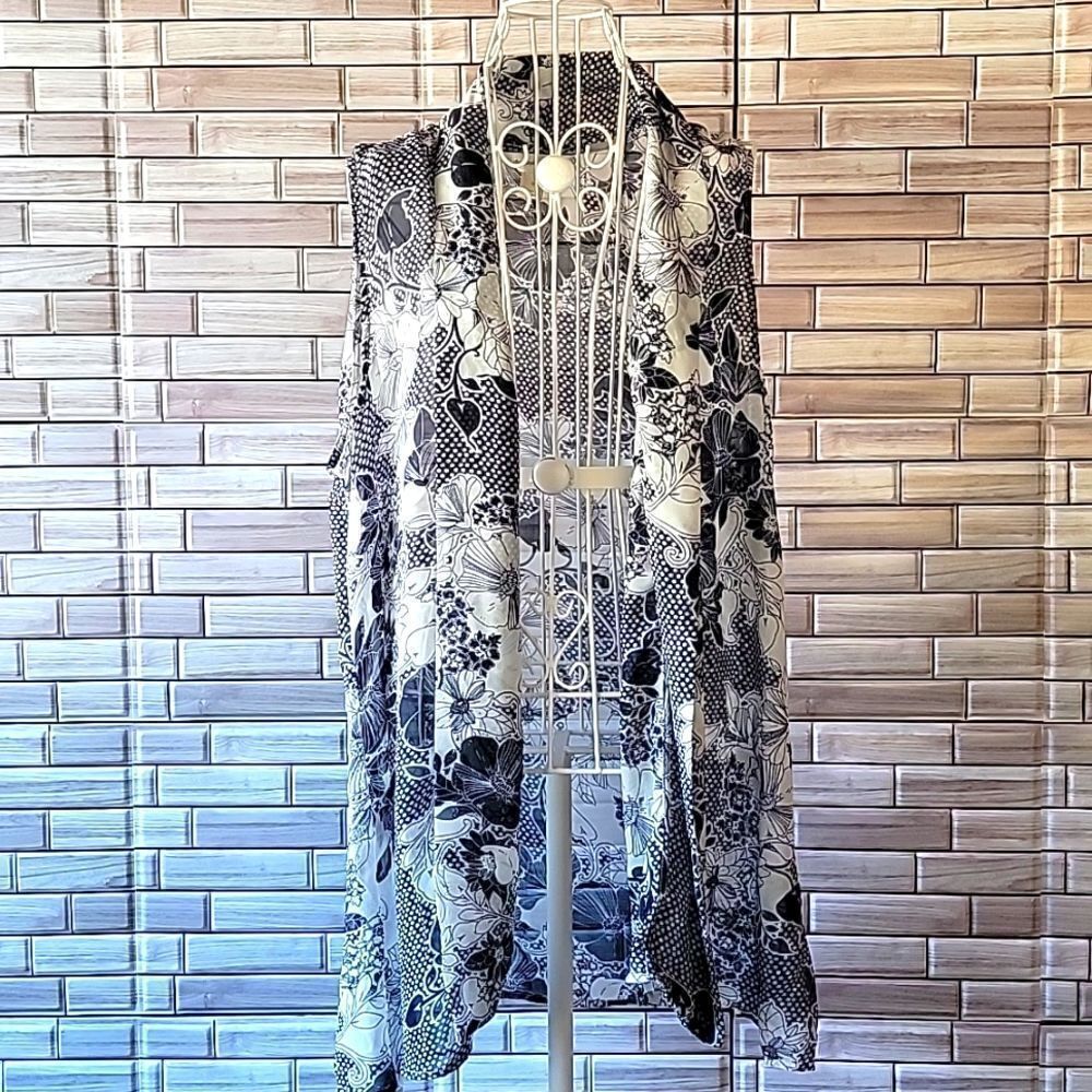 Christopher and Banks sleeveless blouse  Size M